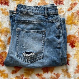Ripped boyfriend jeans size 28 medium / light wash